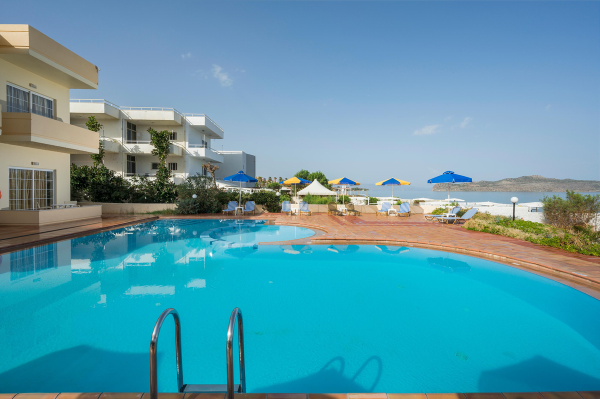 Adonis Apartments — hoofdfoto