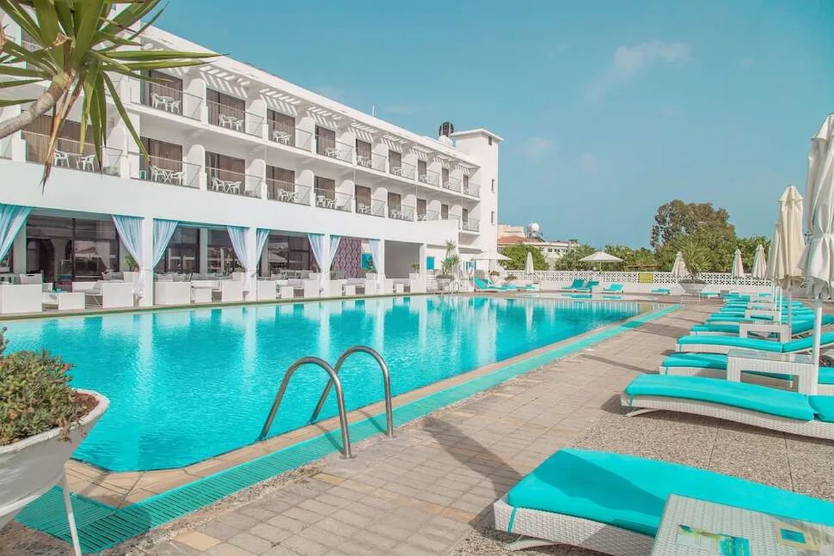Sveltos Hotel — hoofdfoto