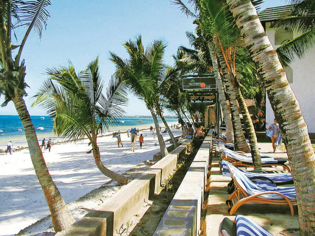 Travellers Beach Hotel — hoofdfoto