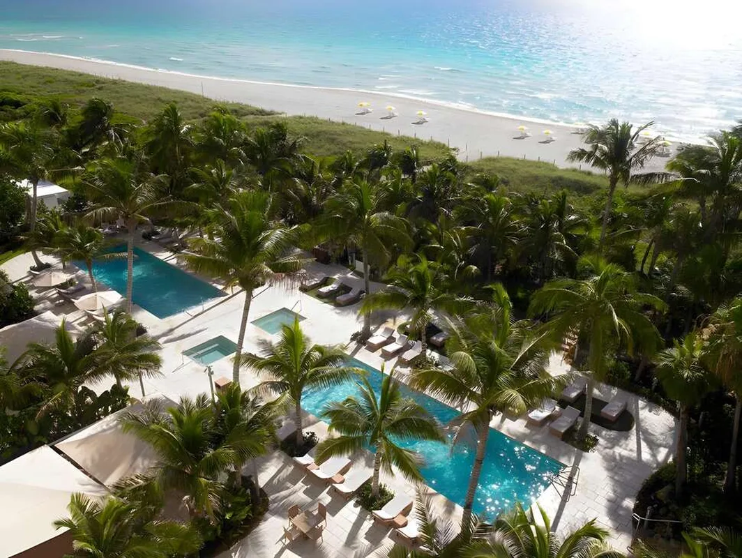 Grand Beach Hotel — hoofdfoto