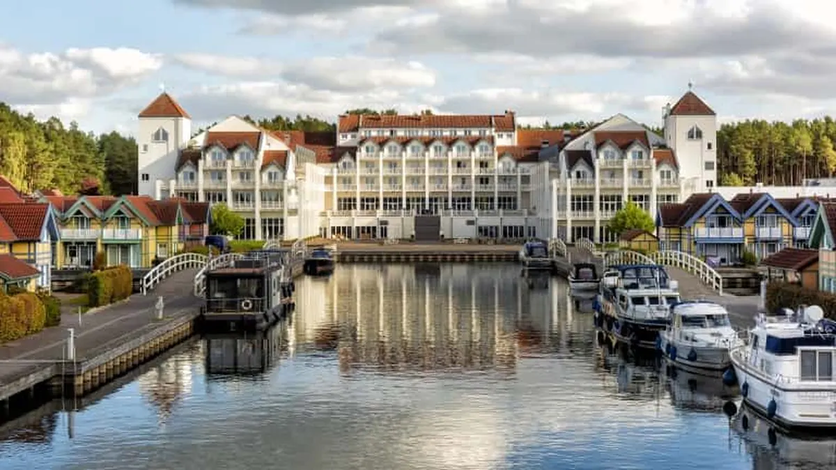 Sunday Resort Hafendorf Rheinsberg — hoofdfoto