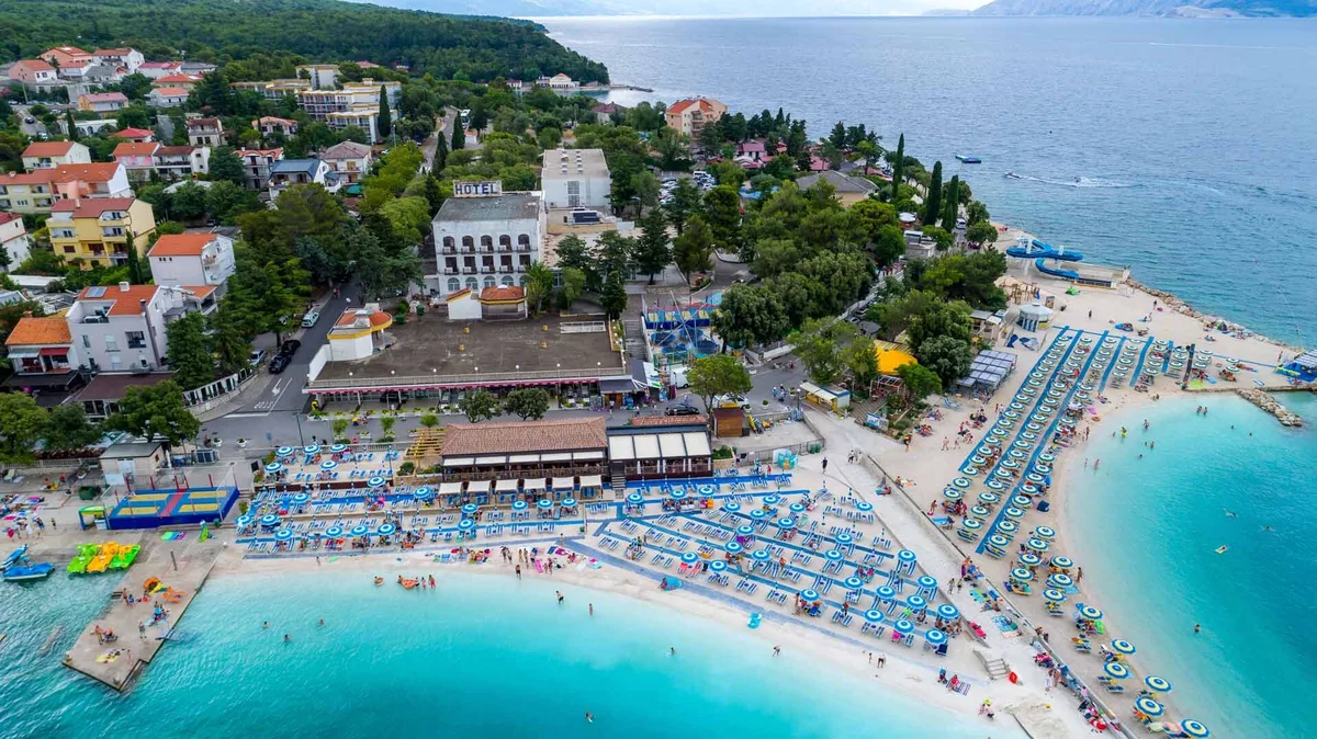 Hotel & Pavilion Slaven — hoofdfoto