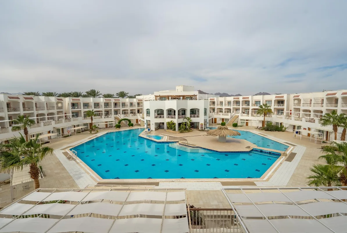 JAZ Neo Sharks Bay — hoofdfoto