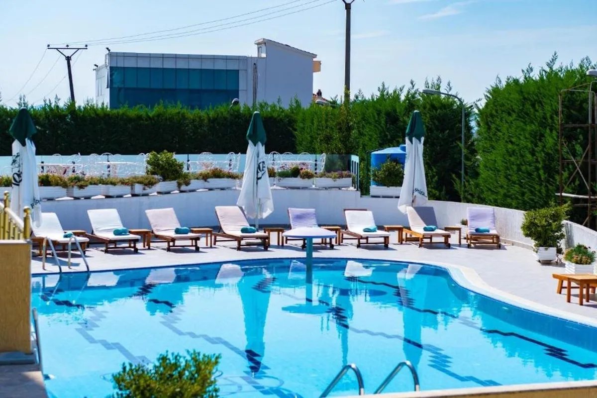 Hotel Airport Tirana — hoofdfoto