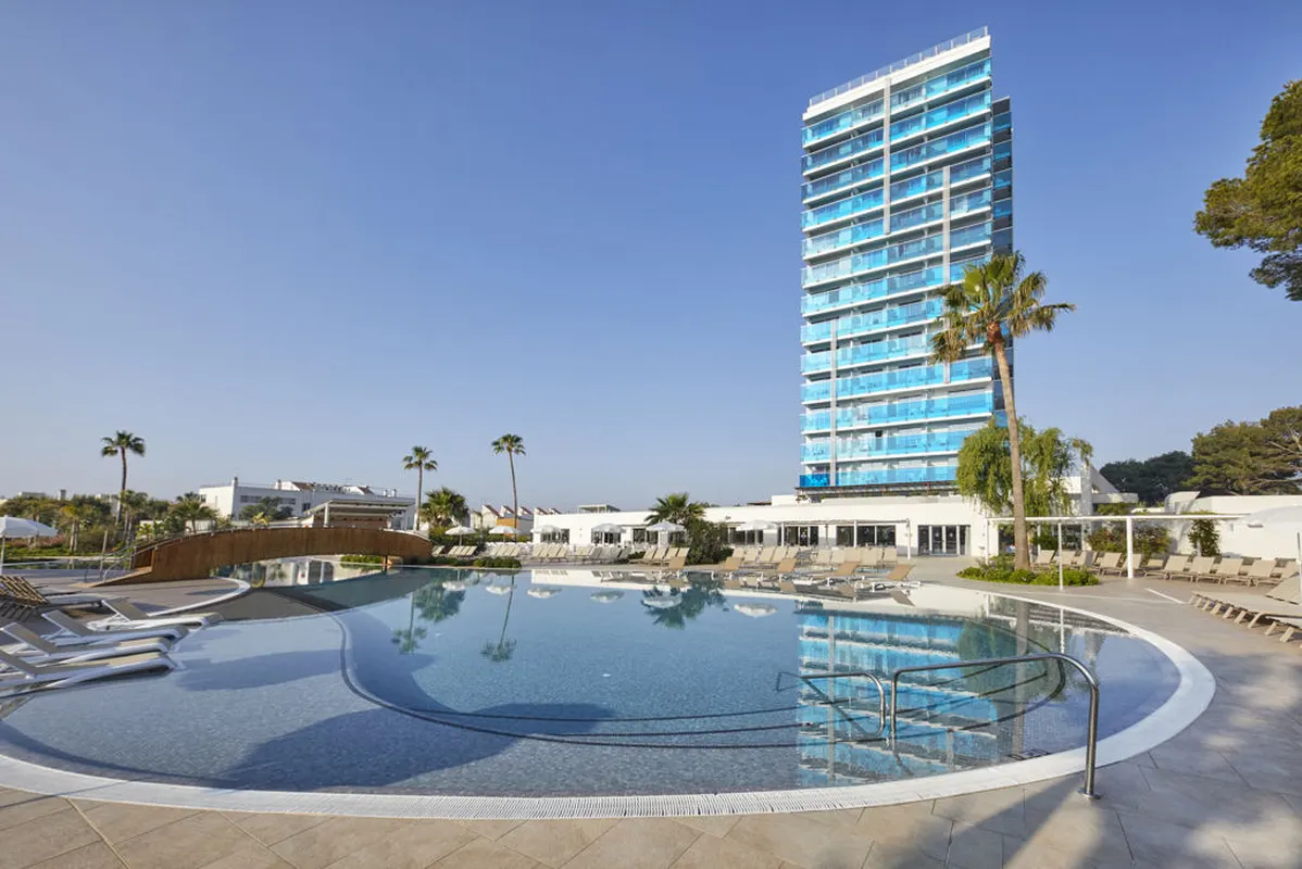 BG Tonga Tower Design Hotel & Suites — hoofdfoto