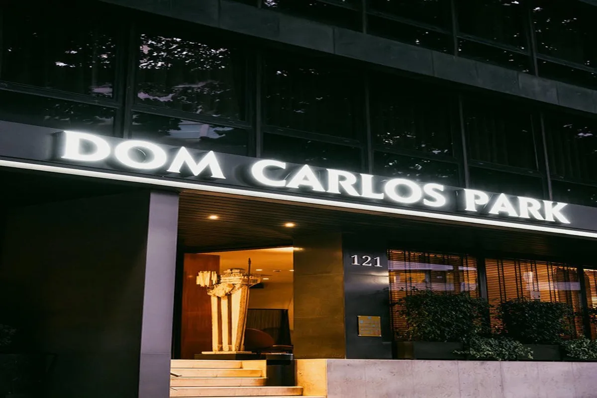 Dom Carlos Park — hoofdfoto