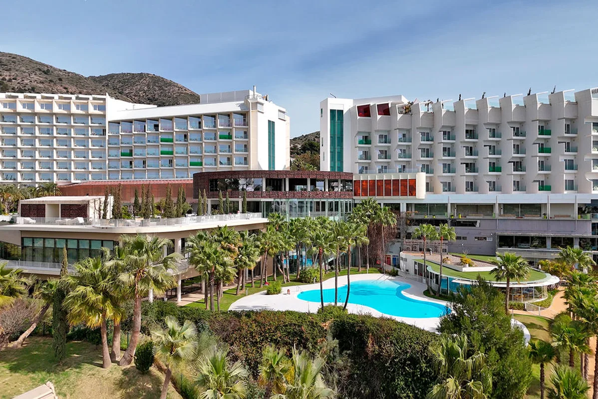 Fly & Go Higueron Hotel Malaga, Curio Collection by Hilton — hoofdfoto