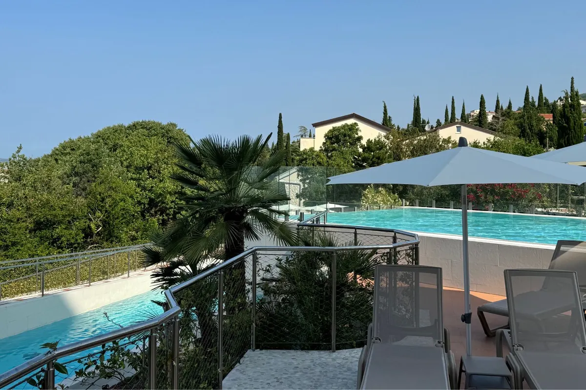 Hotel & Pavilion Omorika — hoofdfoto