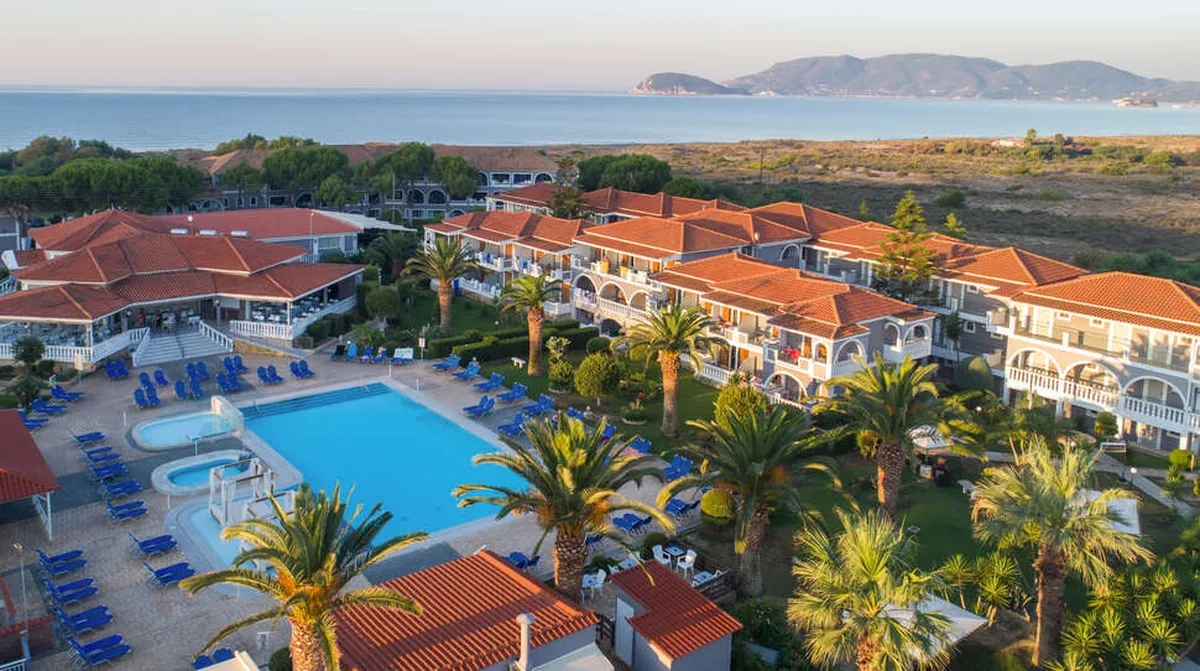 Golden Sun Hotel — hoofdfoto
