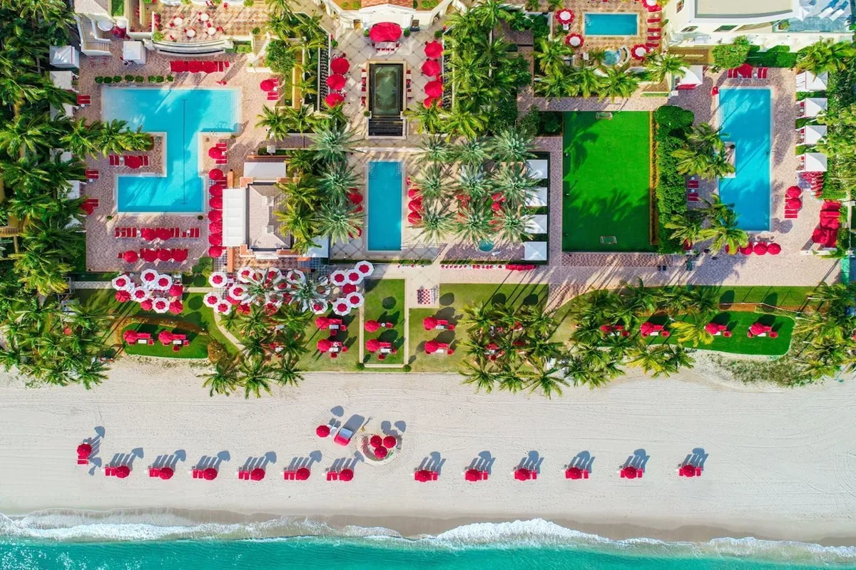 Acqualina Resort & Residences on the Beach — hoofdfoto