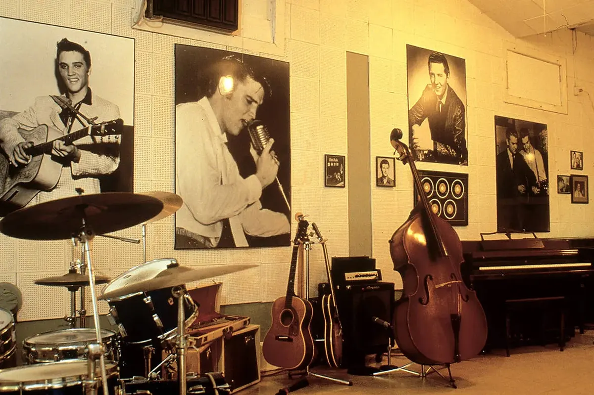 Rock 'N' Roll, Rockets and Elvis — hoofdfoto