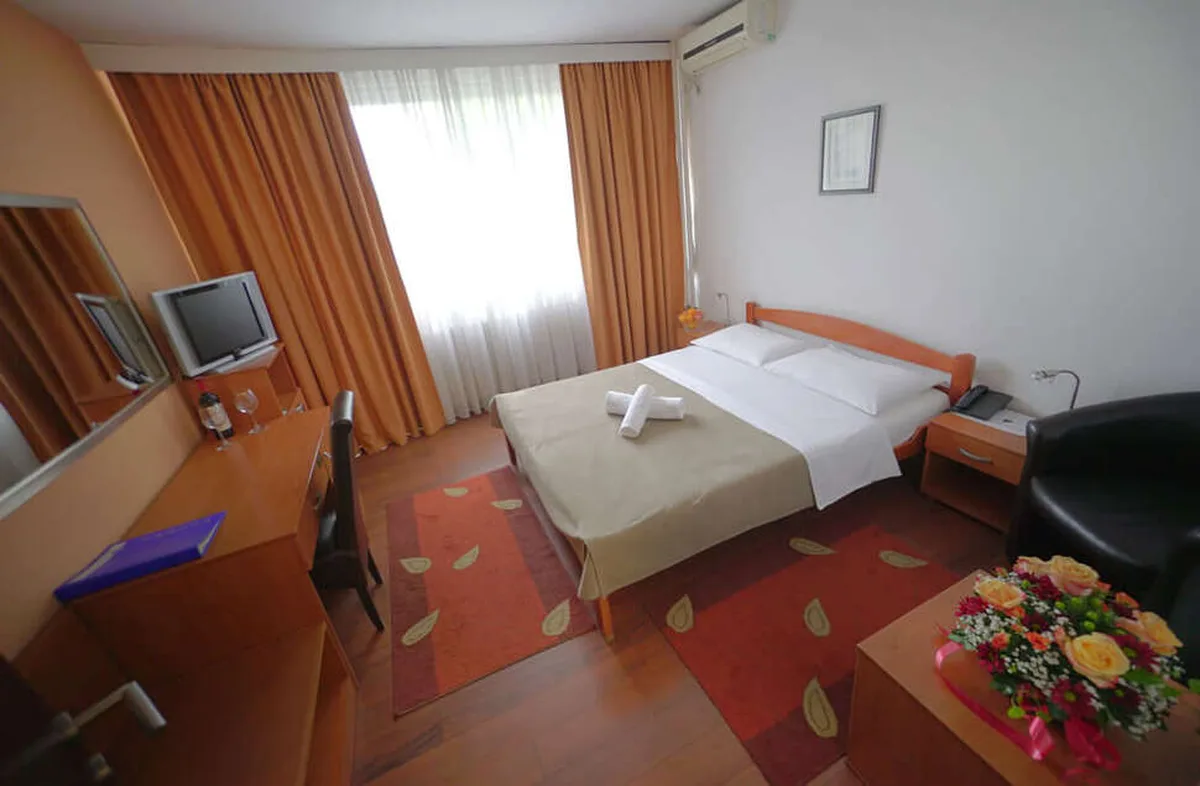 Hotel Srbija A.D. — hoofdfoto