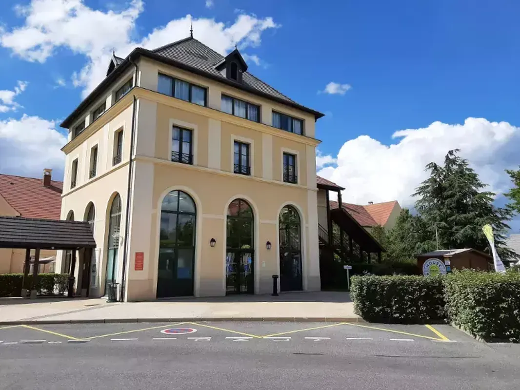 Disneyland Paris per auto - Hotel Campanile Val de France — hoofdfoto
