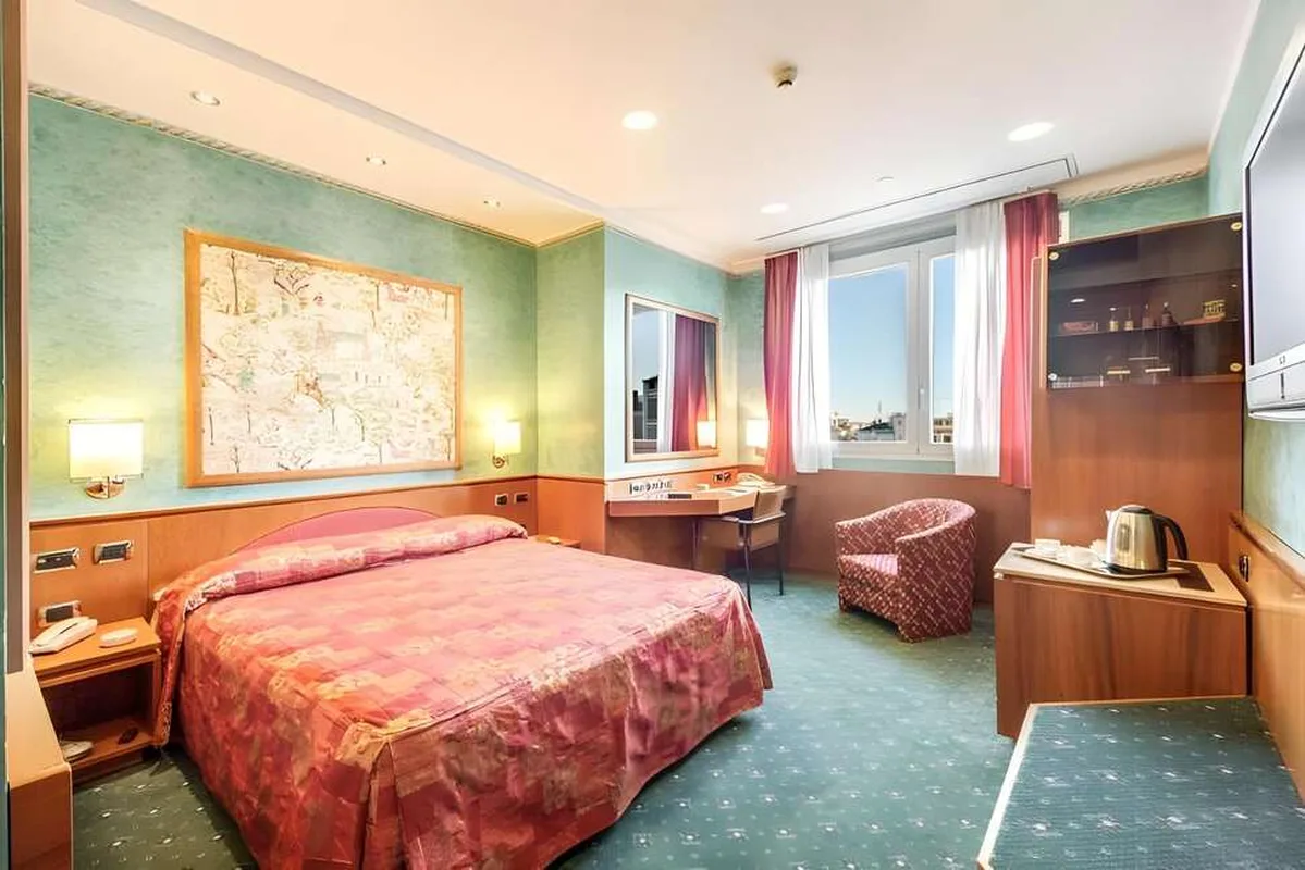 Hotel Brunelleschi Milaan — hoofdfoto