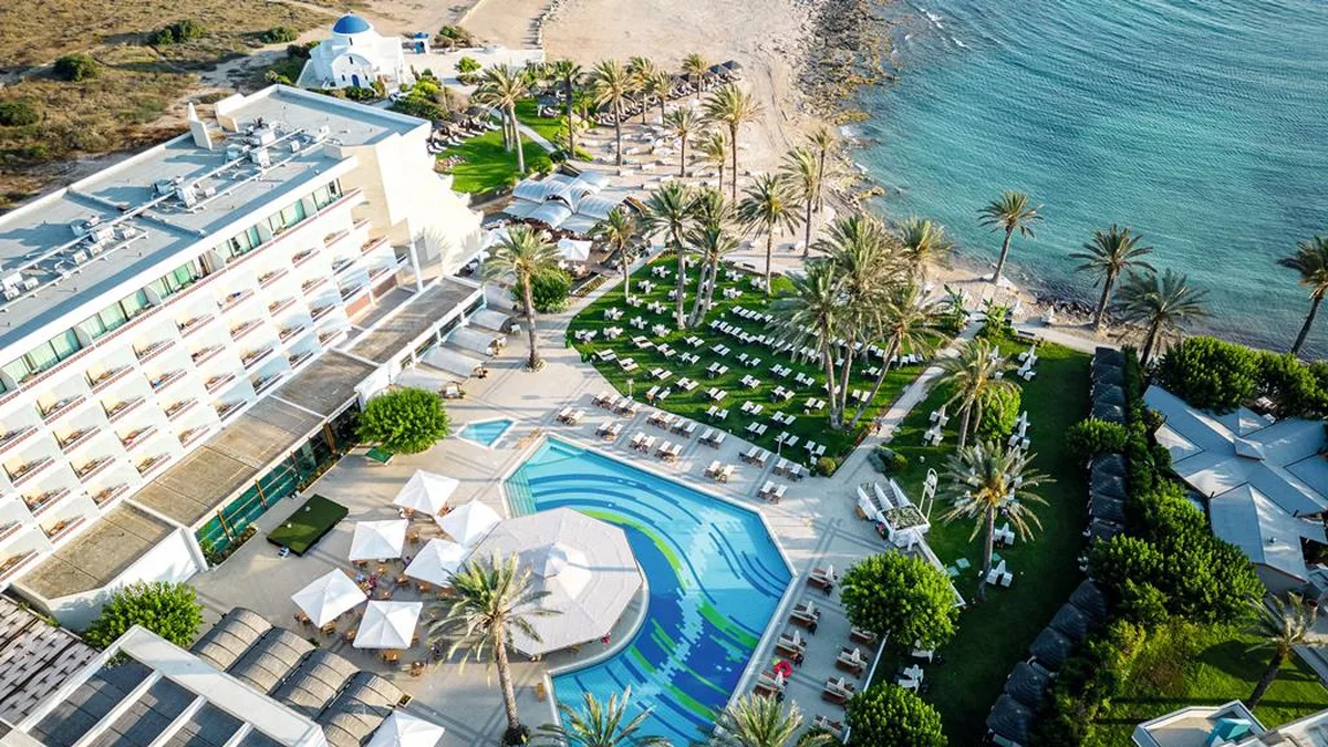 Constantinou Bros Pioneer Beach Hotel — hoofdfoto