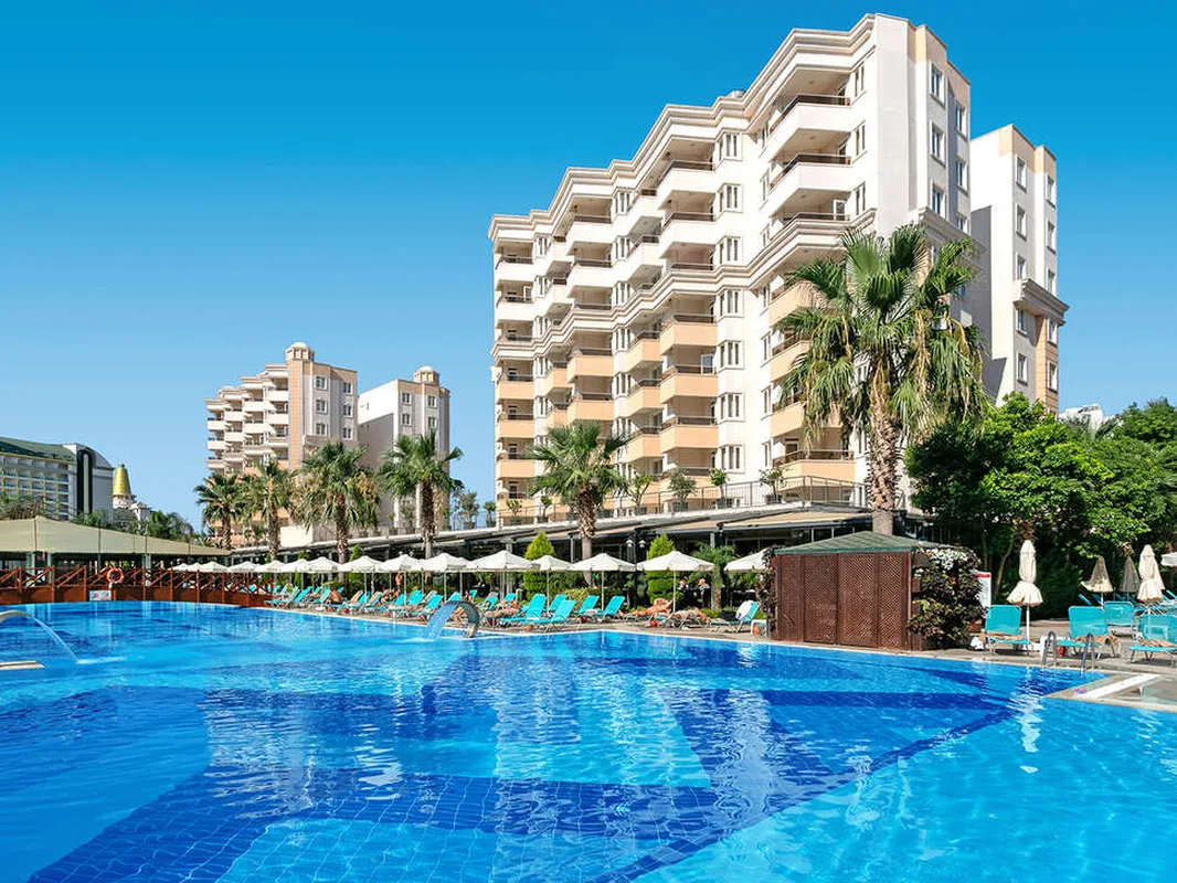 Ramada Resort by Wyndham Lara — hoofdfoto
