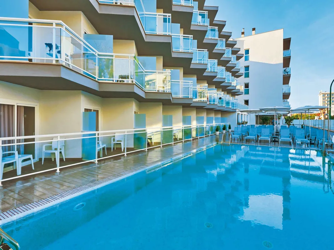 BQ Hotel Amfora Beach Hotel — hoofdfoto