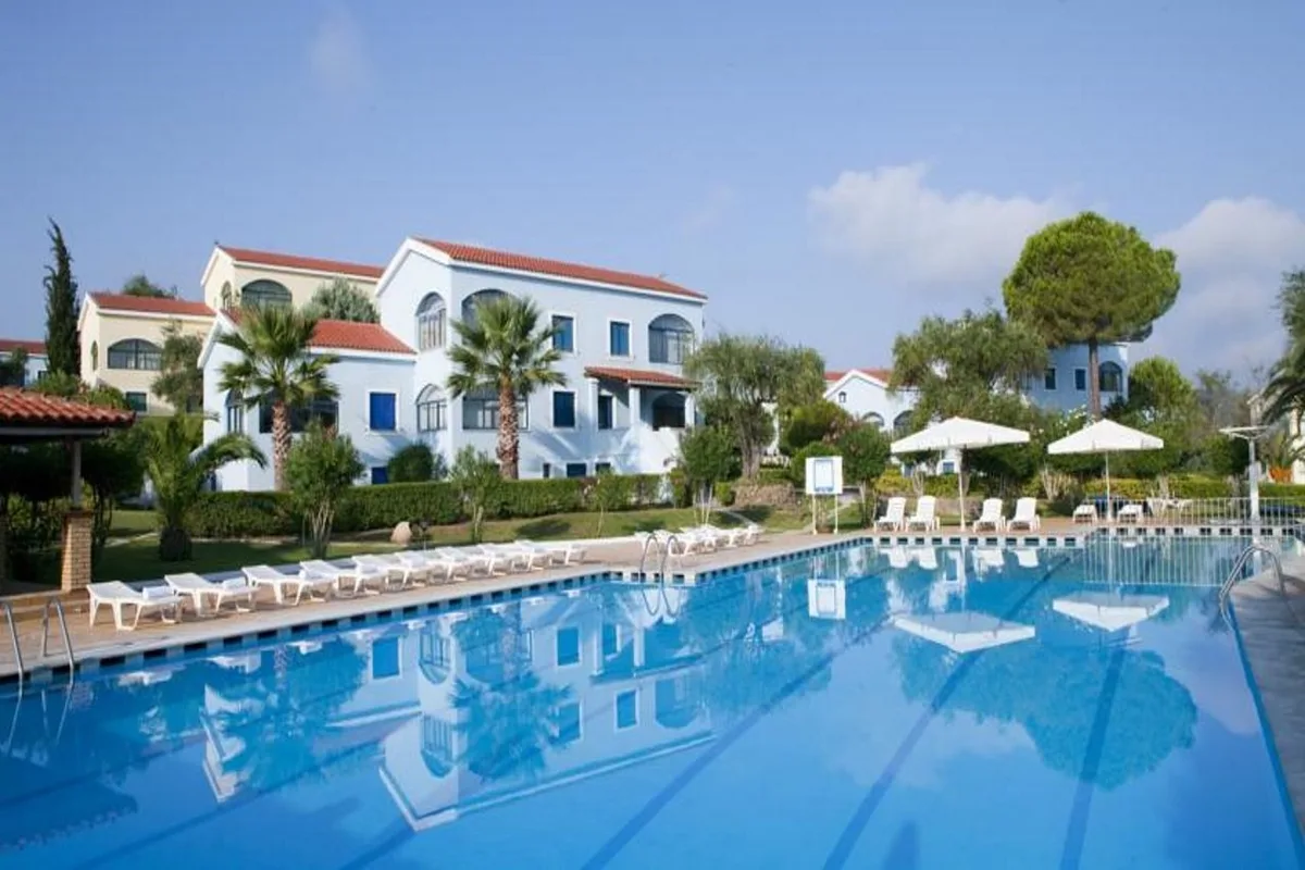 Appartementen Govino Bay — hoofdfoto