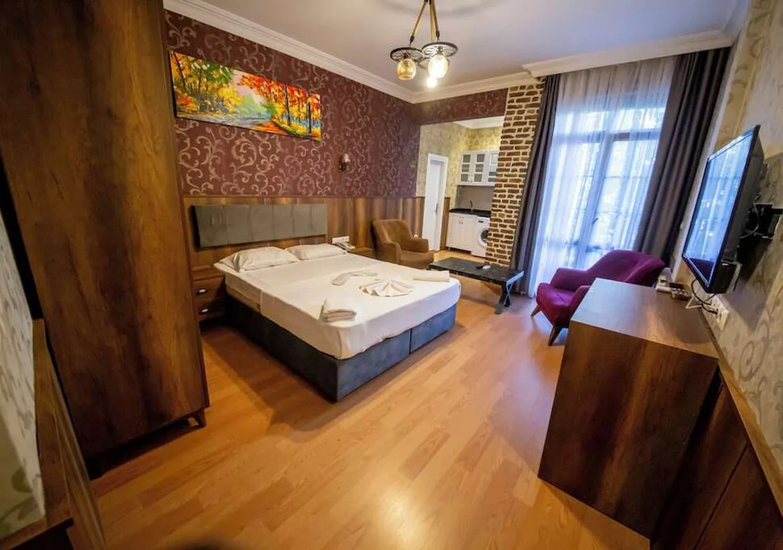 Royal Garden Suite Hotel — hoofdfoto