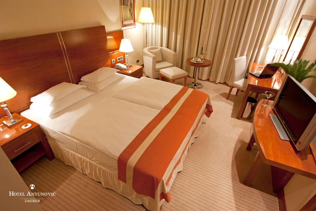 Hotel Antunovic — hoofdfoto