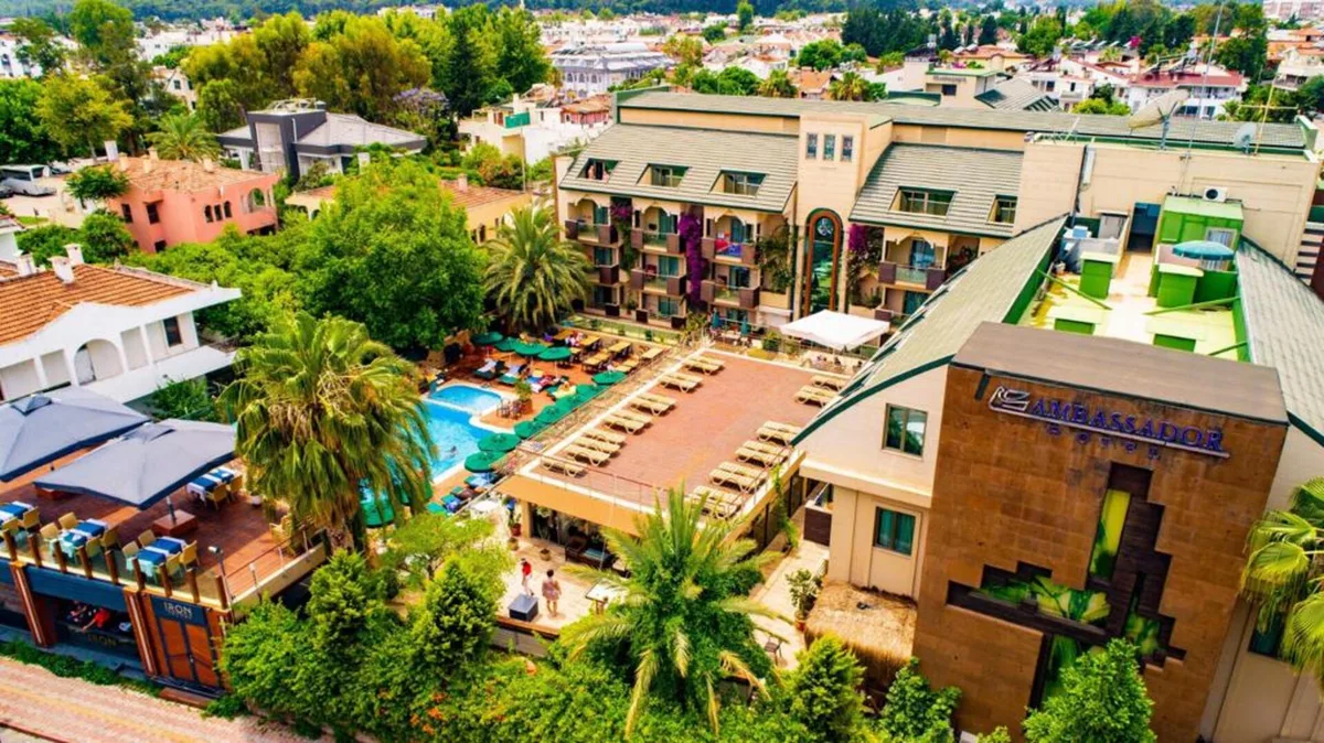 Ambassador Hotel — hoofdfoto