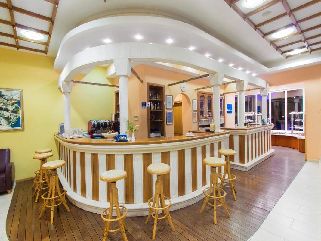 Spongiola — hoofdfoto