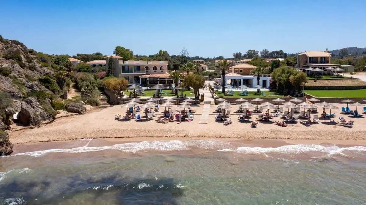 Plaka Beach Resort — hoofdfoto