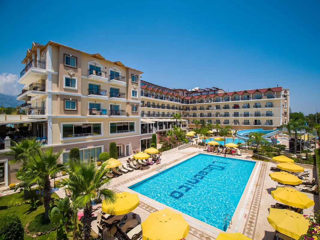 L'Oceanica Beach Resort Hotel — hoofdfoto