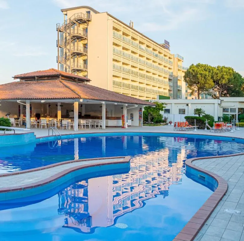 Adria Hotel, hoofdfoto