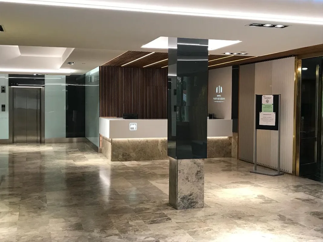 Hotel Puerta de Segovia — hoofdfoto