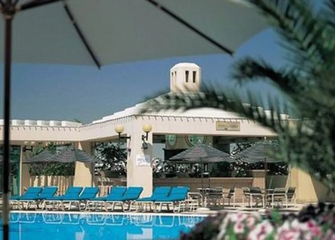 Mövenpick Dubai Grand Al Bustan — hoofdfoto