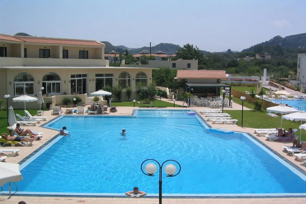 Summerland Hotel & Bungalows — hoofdfoto