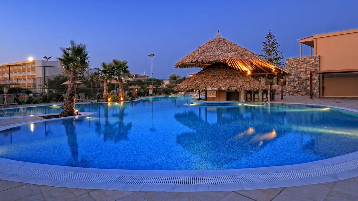 Aphrodite Beach — hoofdfoto