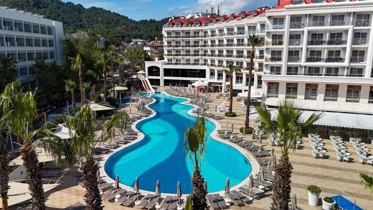 Grand Ideal Premium — hoofdfoto