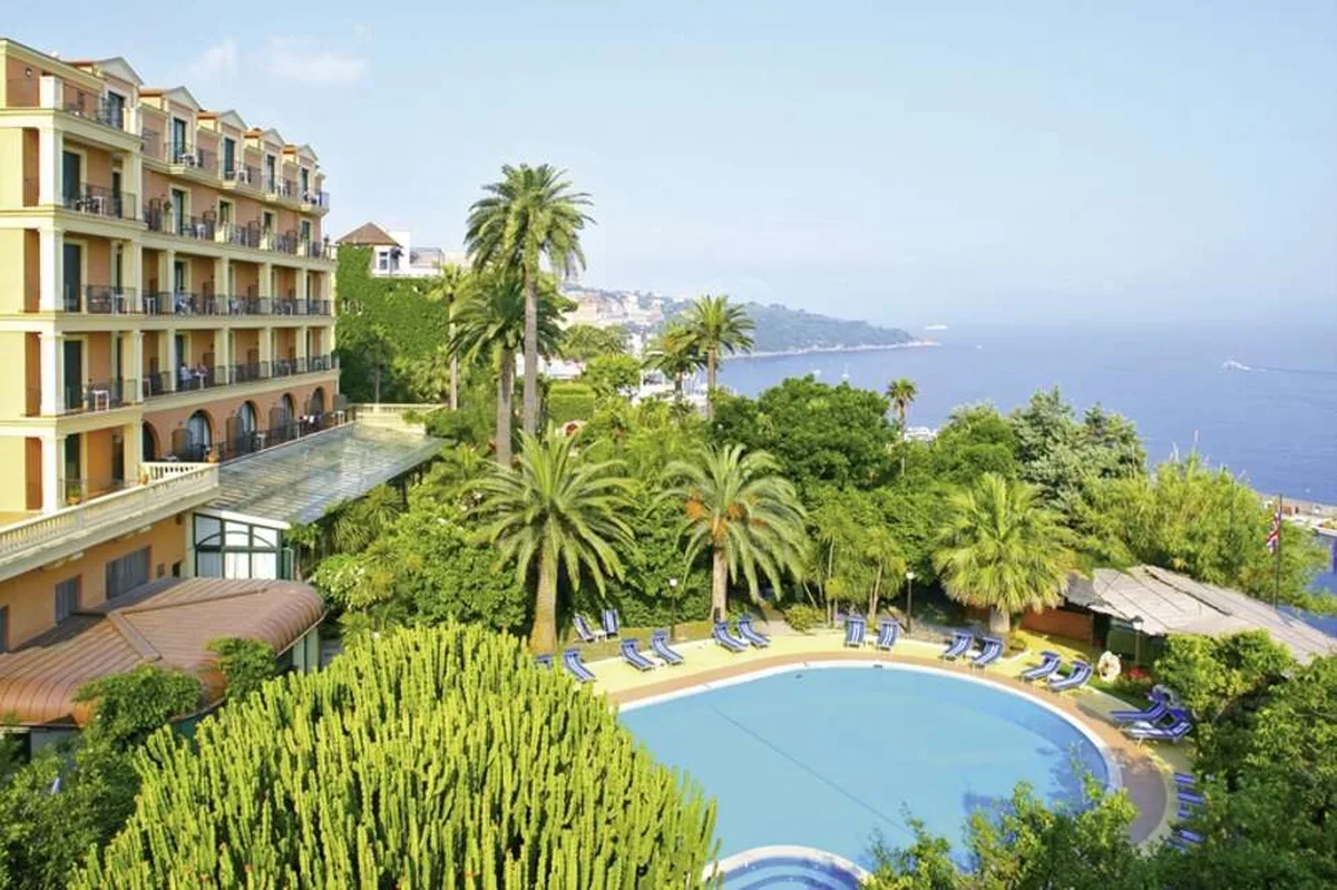 Grand Hotel Royal Sorrento — hoofdfoto