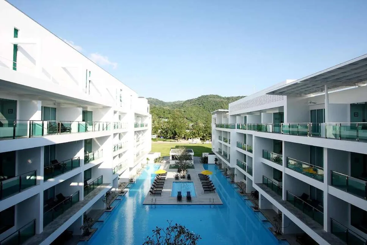 The Old Phuket Karon Beach Resort — hoofdfoto