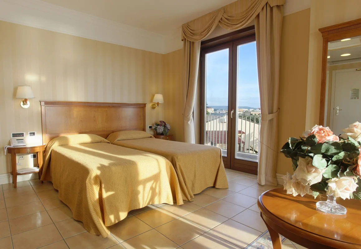 Dioscuri Bay Palace — hoofdfoto