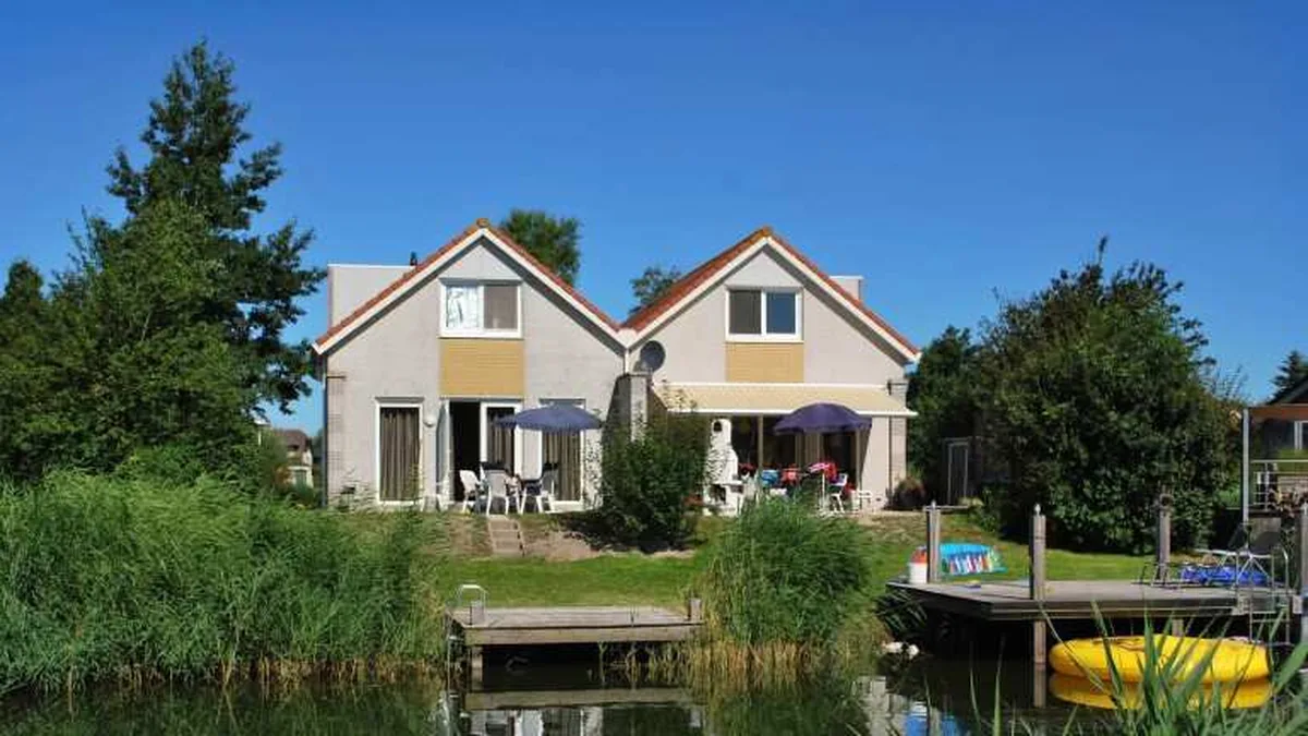 Beach Resort Makkum — hoofdfoto