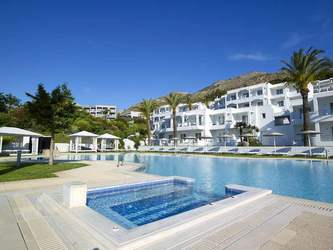 Dimitra Beach Hotel & Suites — hoofdfoto