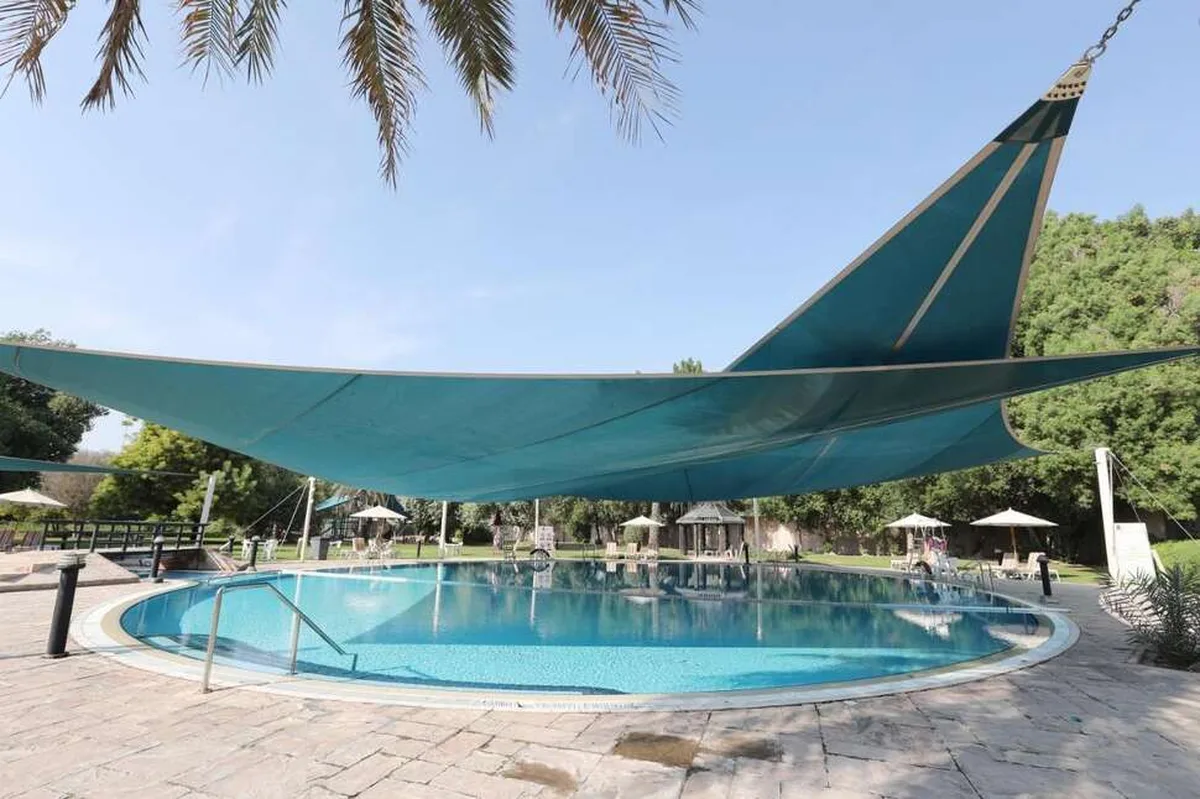 eStay Inn Hotel — hoofdfoto