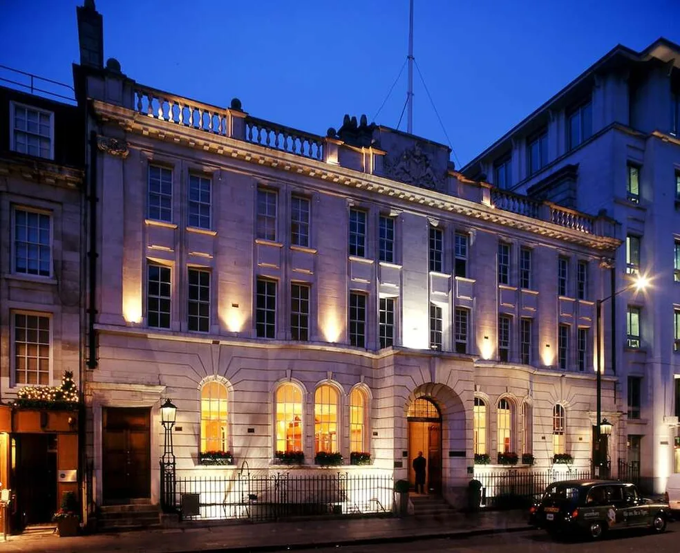Courthouse Hotel London — hoofdfoto
