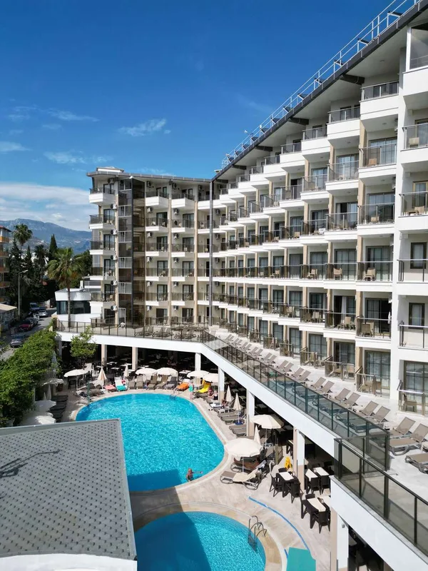 Hotel Monte Carlo — hoofdfoto
