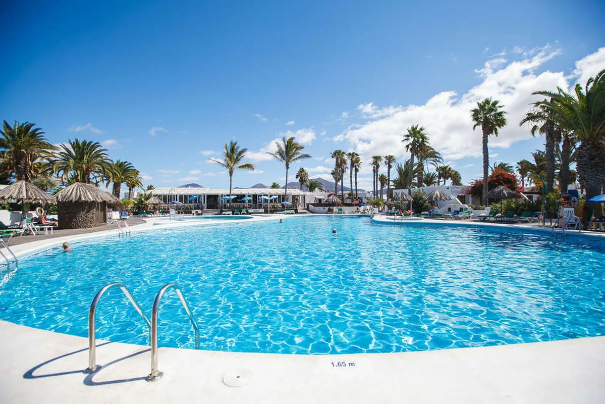 Ona Las Brisas — hoofdfoto