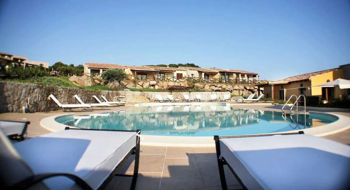 Punta Falcone Resort — hoofdfoto