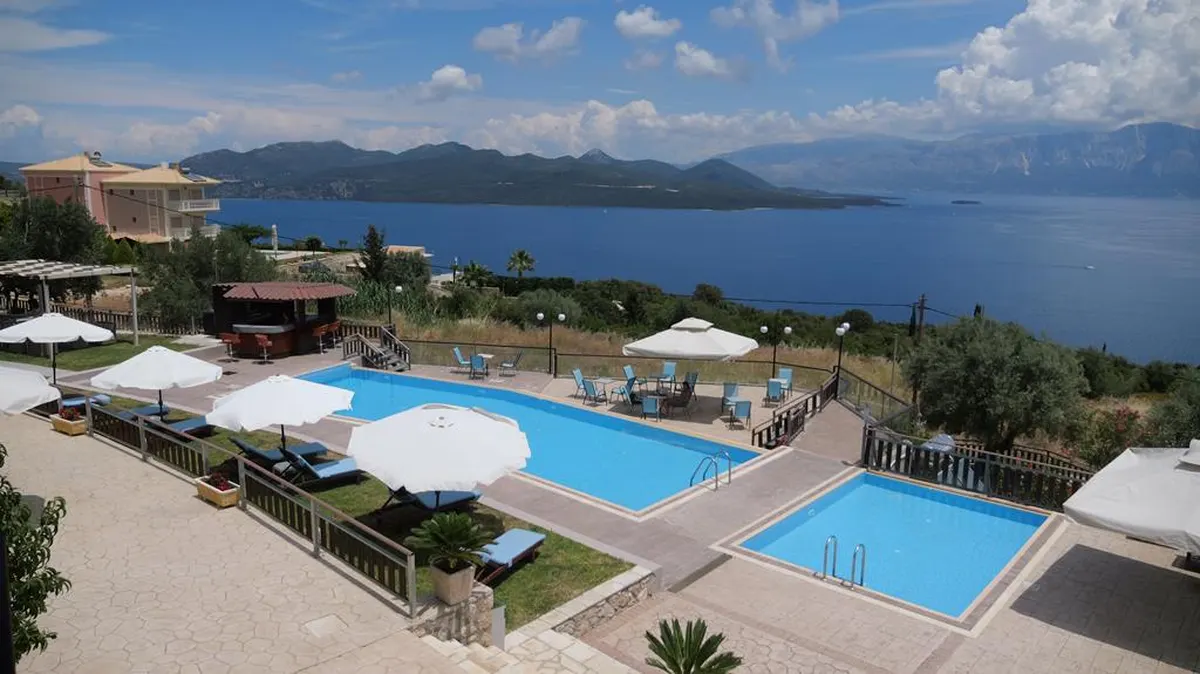 Ionian Fos — hoofdfoto