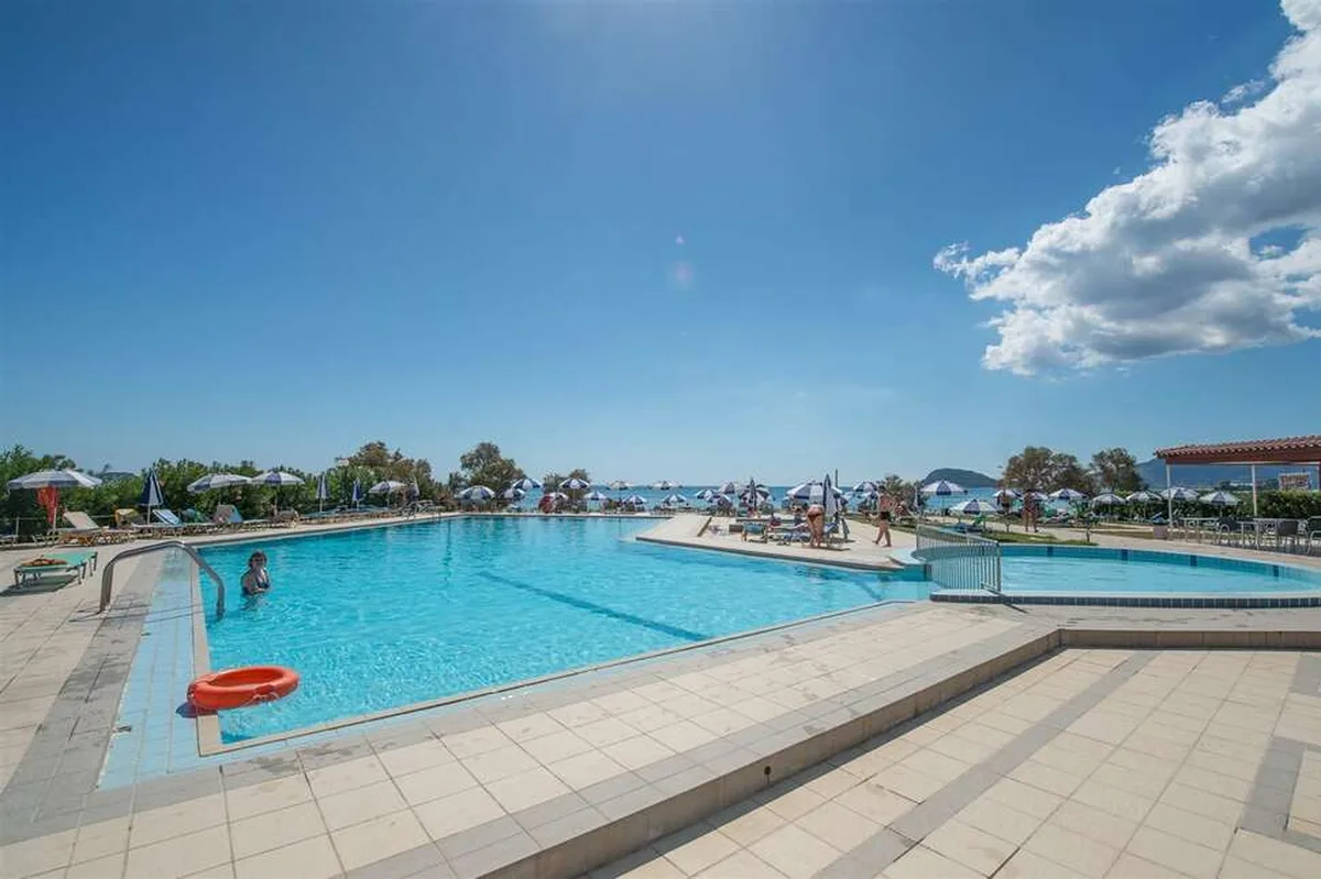 Astir Beach Hotel — hoofdfoto