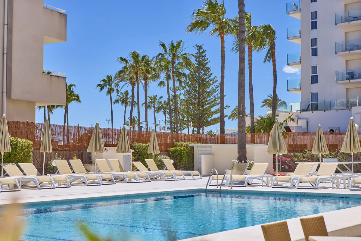 Universal Hotel Bikini — hoofdfoto