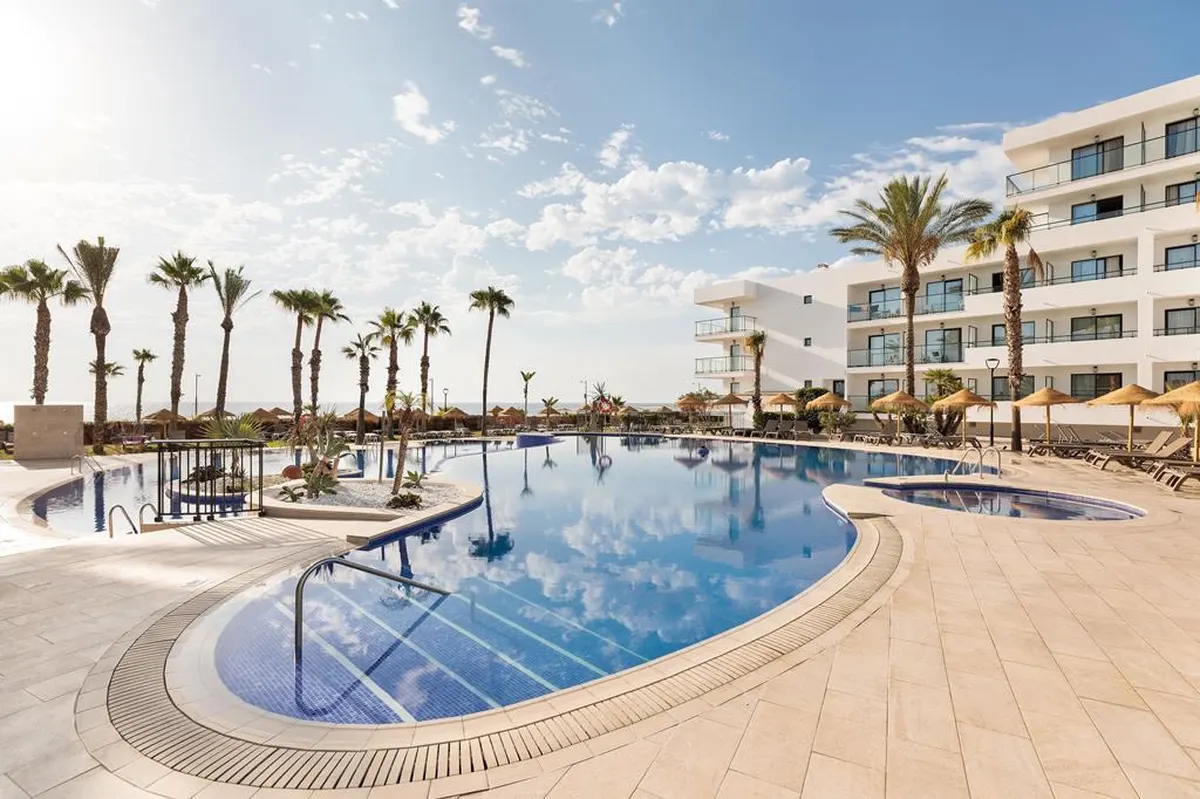 Best Oasis Tropical — hoofdfoto