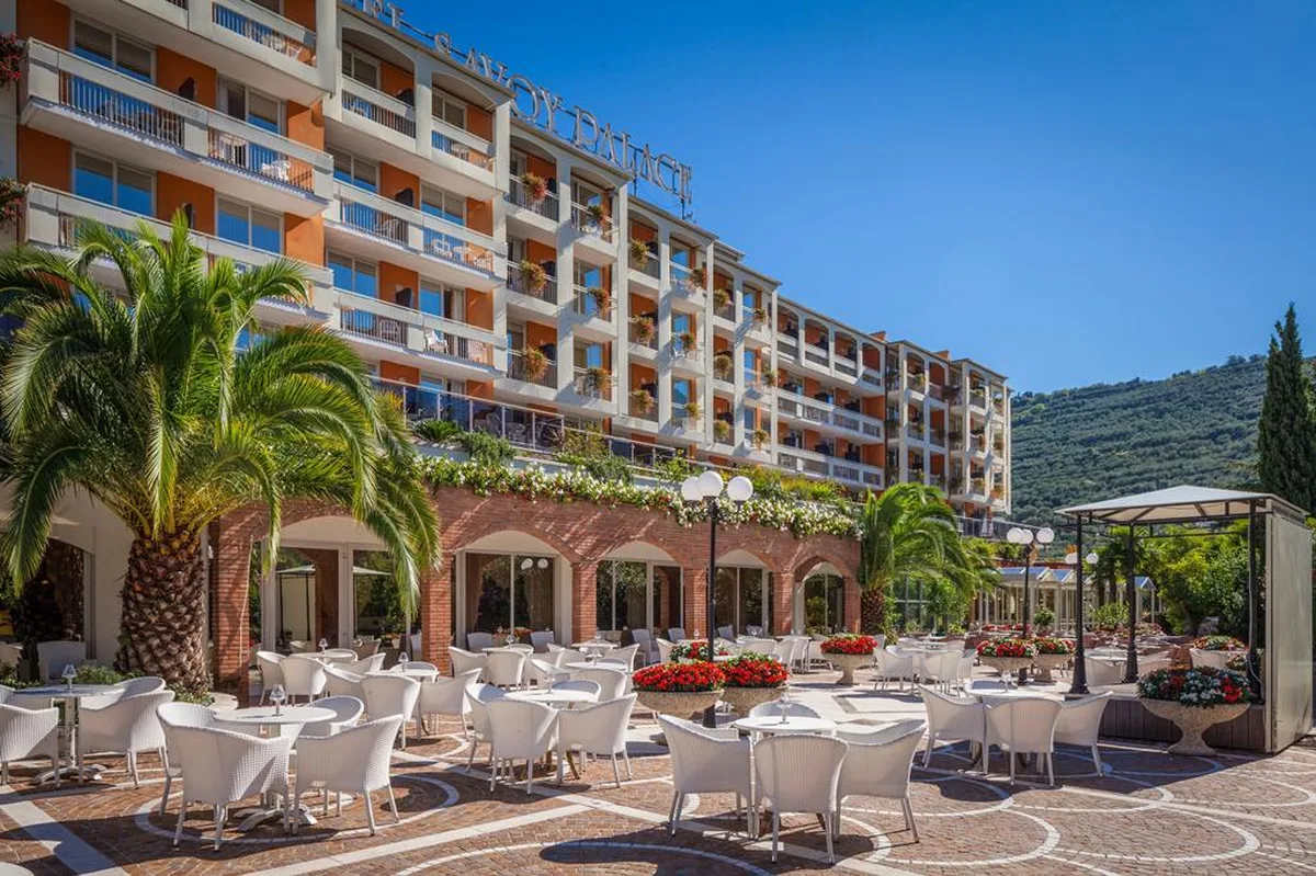 Hotel Savoy Palace — hoofdfoto
