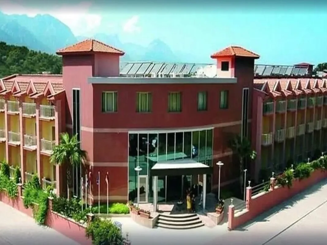 Grand Nar Hotel, hoofdfoto